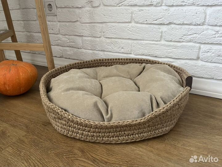 Новая лежанка из джута 53*43 см с подушкой