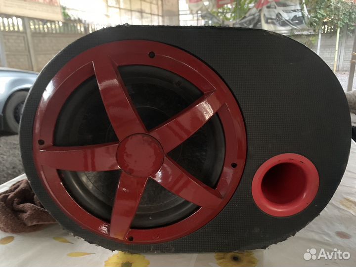 Активный сабвуфер