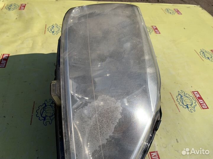 Фара правая Renault Logan