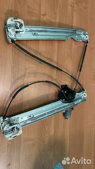 Стеклоподьемник передней правой двери Форд Куга2