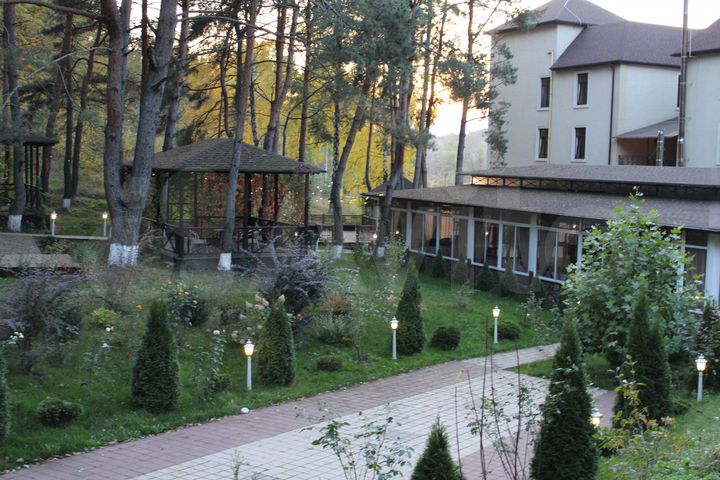 Гостиница, 2304 м²