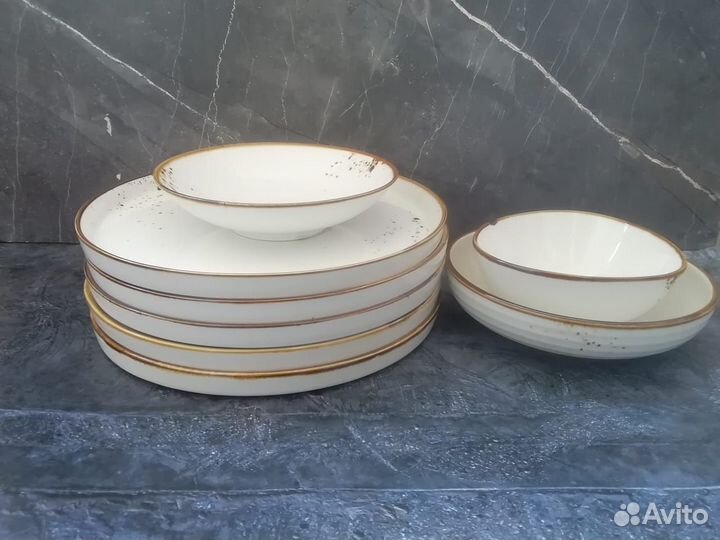 Набор фарфоровой посуды