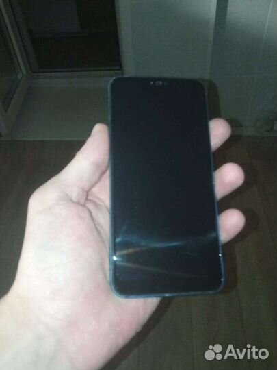 Телефон Honor 10