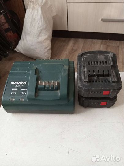 Зарядное устройство