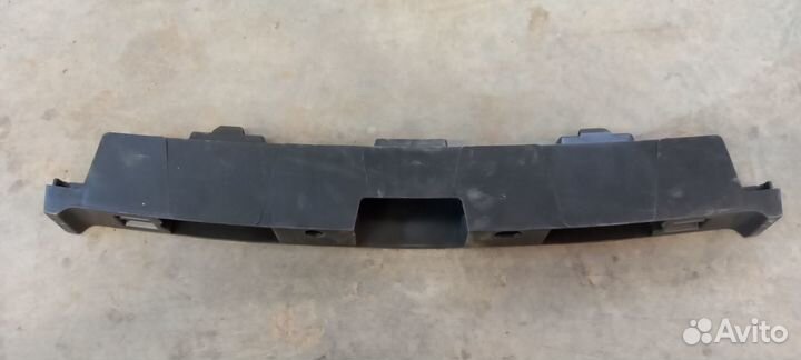 Направляющая переднего бампера Renault Megane 3