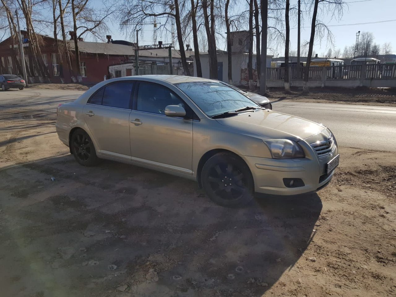Toyota Avensis: фото владельца