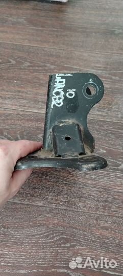 Опора двигателя