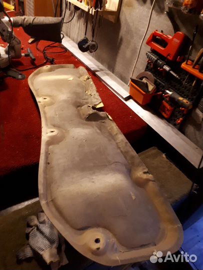 Утеплитель капота Тойота