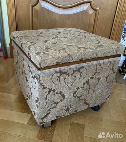 Банкетка пуфик с ящиком для хранения