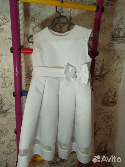 Продам платье для девочки
