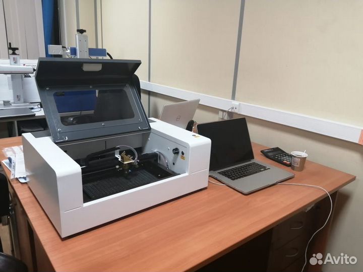 Лазерный станок с полем 20*30 см и 50*30 см