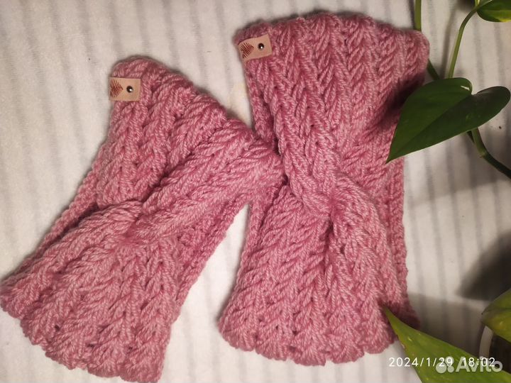 Повязка на голову вязаная