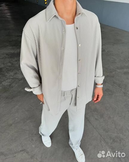 Стильный мужской костюм, весна