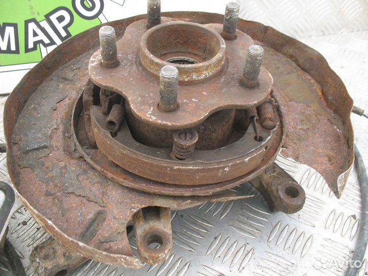 Кулак поворотный задний Nissan X-Trail T30 2.2