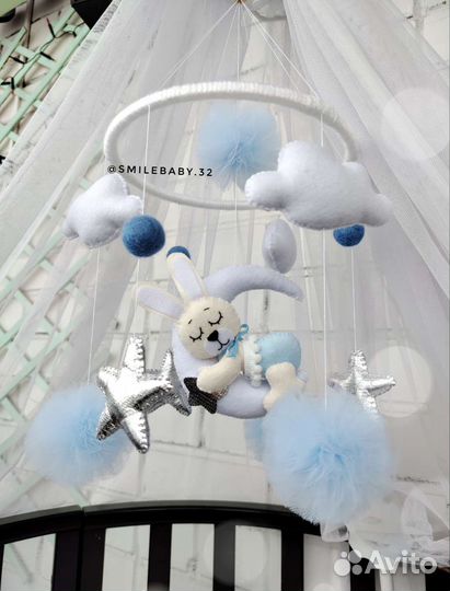 Мобиль в кроватку новый