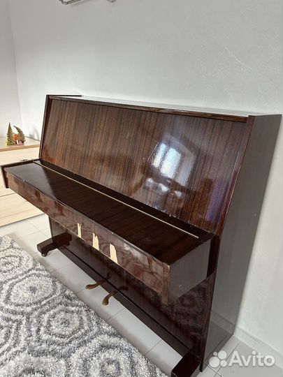 Пианино Октава