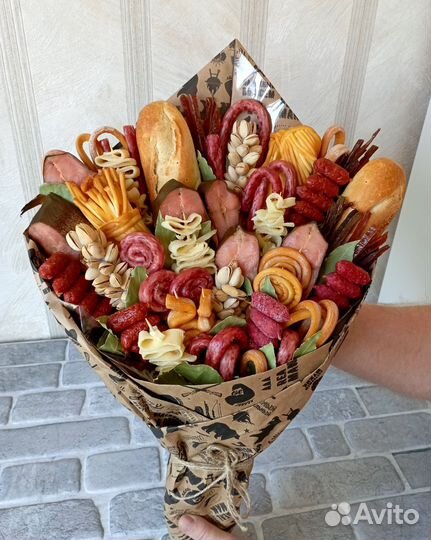 Мужской букет в подарок Челябинск vkusbyket