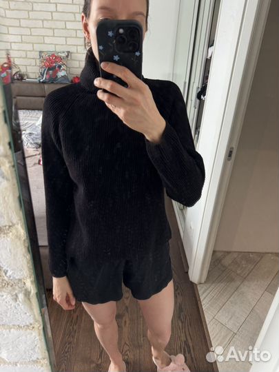 Свитер женский черный 40