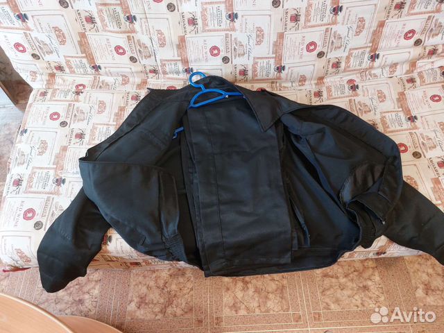 Черная форма охранника