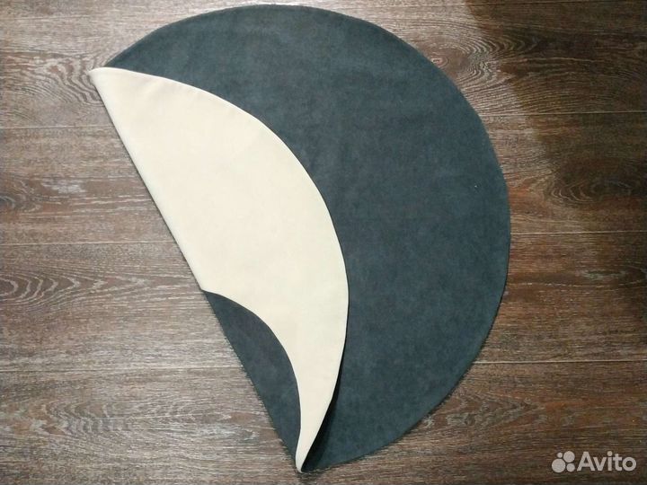 Декоративный коврик из ткани