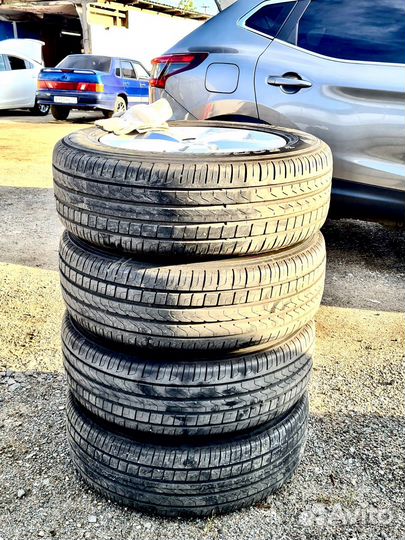 Комплект летных колес r17 215/65 Nissan Pirelli