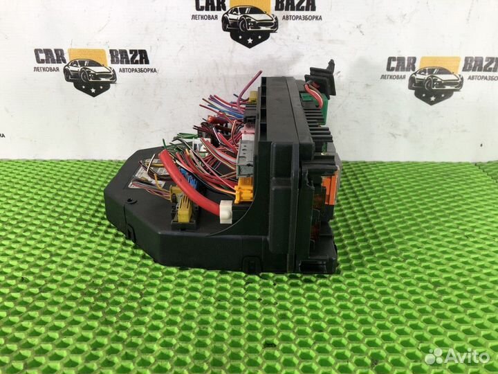 Блок предохранителей Mercedes-Benz C-class