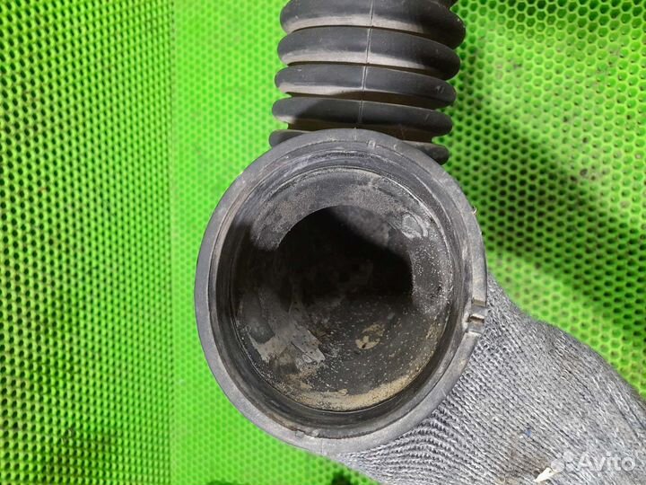 Патрубок воздухозаборника Mitsubishi Lancer 9