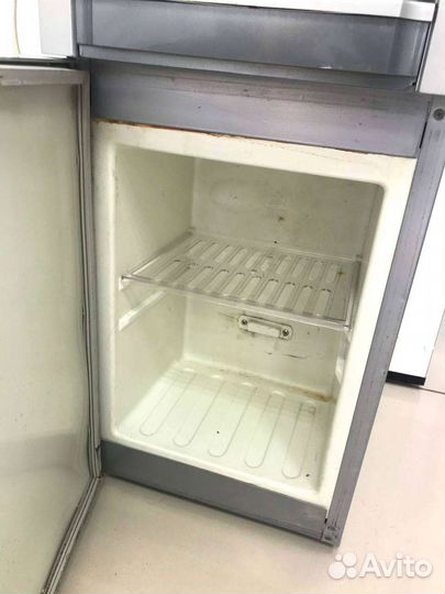 Куллер для воды с холодильником напольный