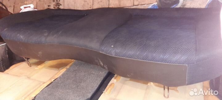 Задние сидения Subaru Impreza GD (GG)