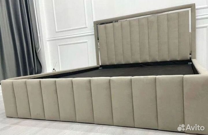 Кровать мягкая двуспальная на заказ