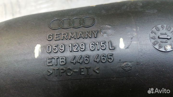 Патрубок воздушного фильтра Audi A6