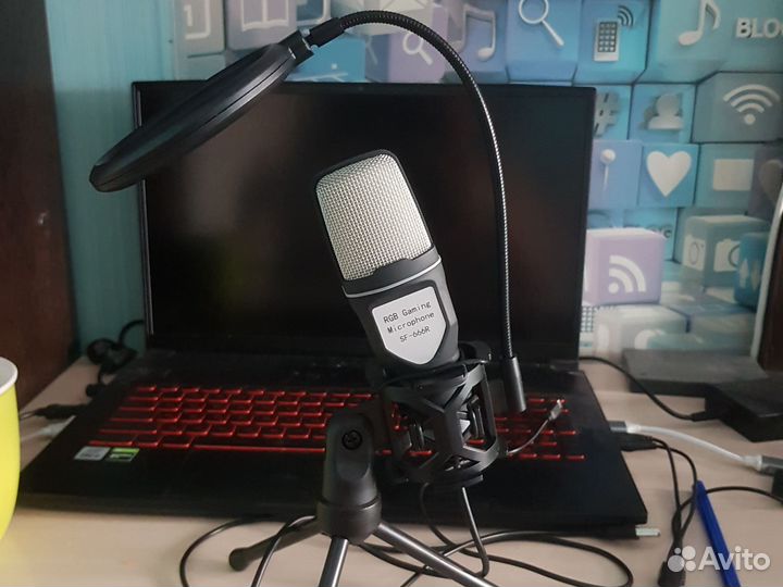 Микрофон в отличном состояние с RGB подсветкой