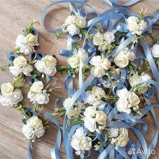 Бутоньерки и браслеты