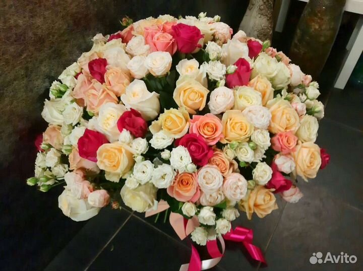 Букеты и композиции, игрушки из живых цветов