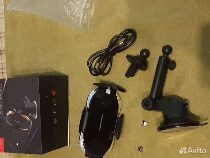 Держатель для телефона в машину