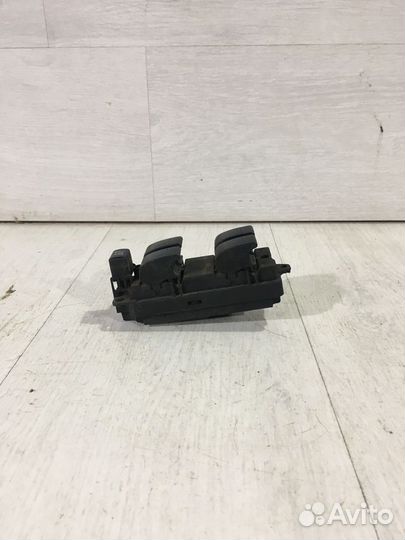 Блок управления стеклоподъёмниками mazda 3 BK 2.0