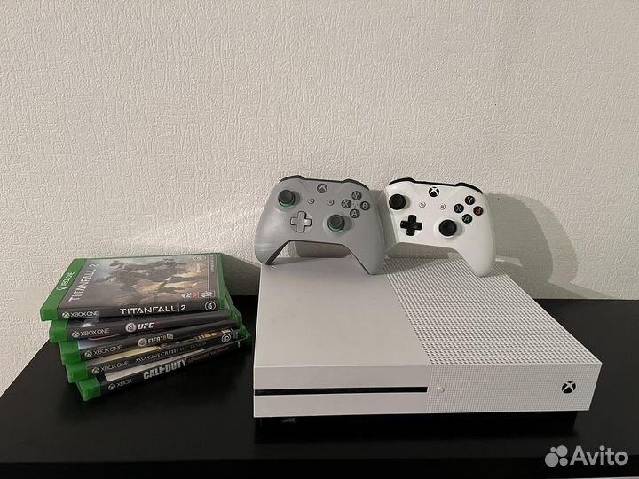 Xbox One s 1tb с играми