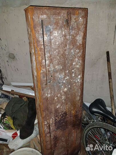 Шкаф металлический сейф