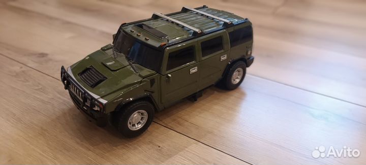 Робот радиоуправляемый из серии Трансформеры