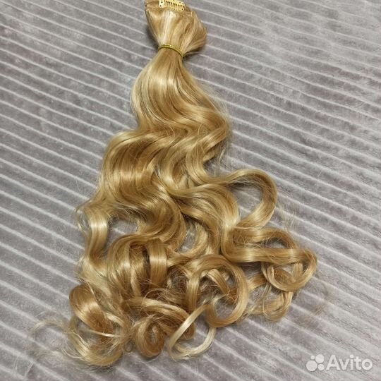 Волосы на заколках