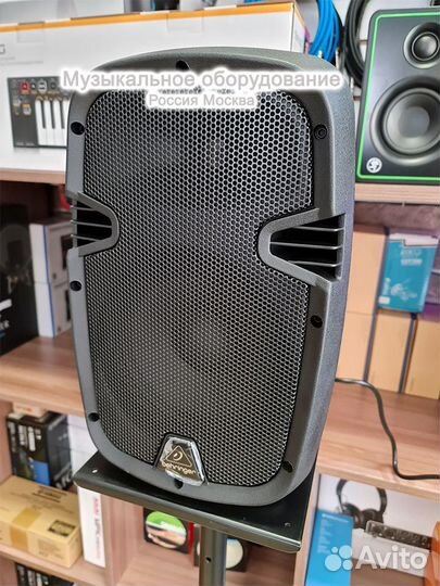 Behringer PK108A активная акустическая система