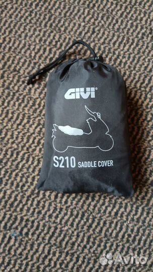 Чехол givi на сиденье мотоцикла