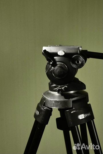 Штатив для фотоаппарата