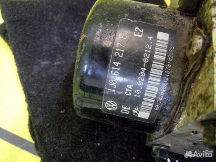 Блок abs передний Skoda Octavia Tour лифтбек 1.8