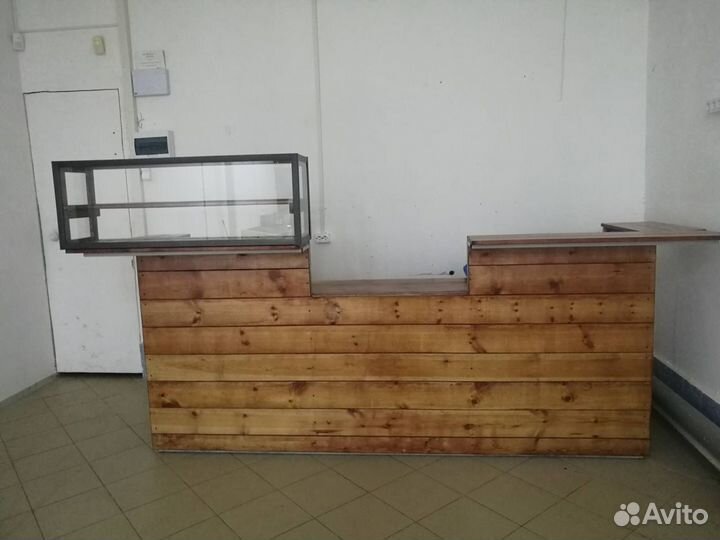 Стеллаж деревянный, прилавок