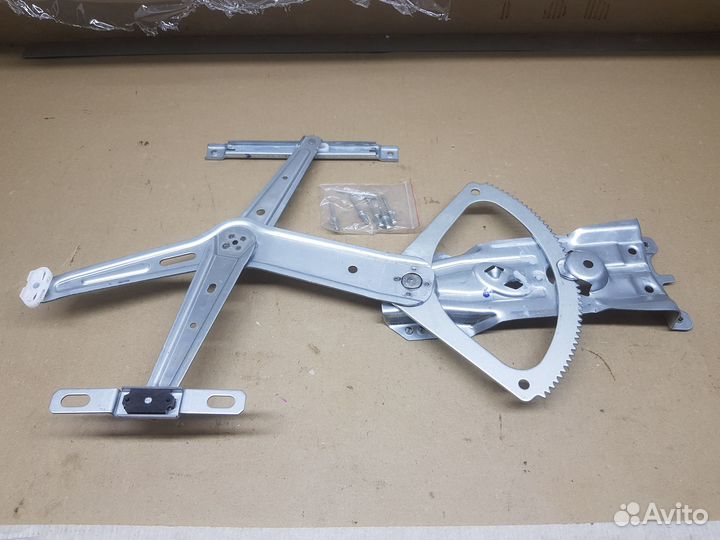 Стеклоподъемник LH передний левый Opel Astra H