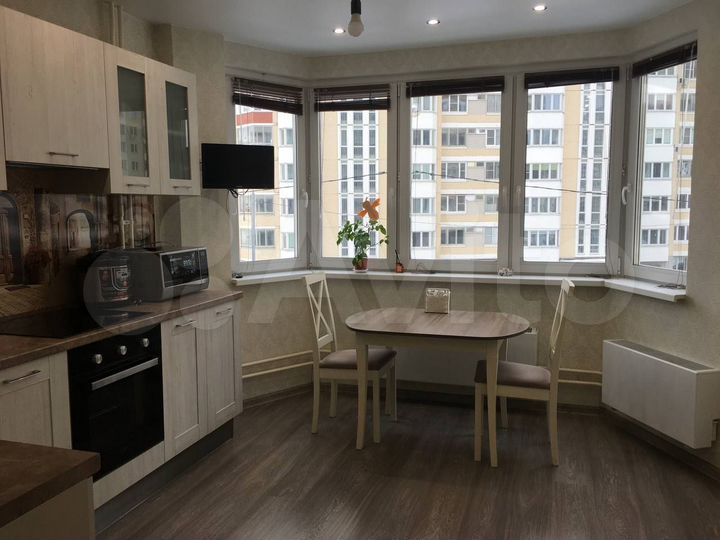 2-к. квартира, 63,7 м², 3/17 эт.