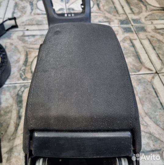 Подлокотник Skoda Octavia A5 FL