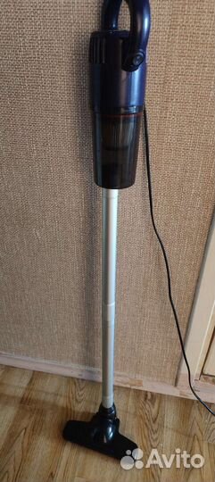 Вертикальный пылесос Marta