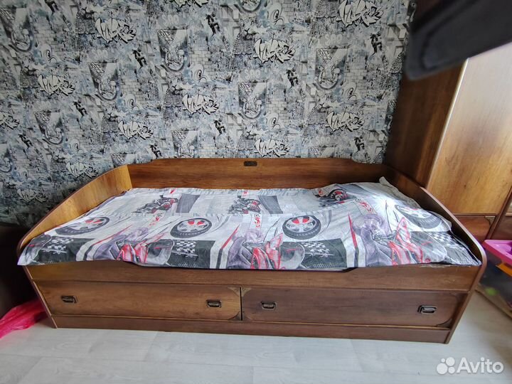 Мебель в детскую комнату для мальчика